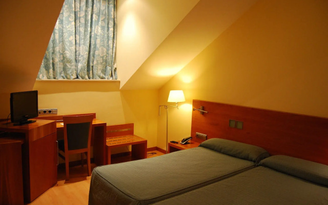 Hotel Mieres del Camino