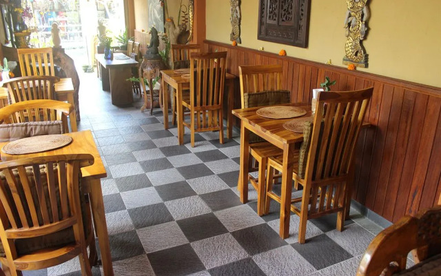 Gustis Garden Bungalows