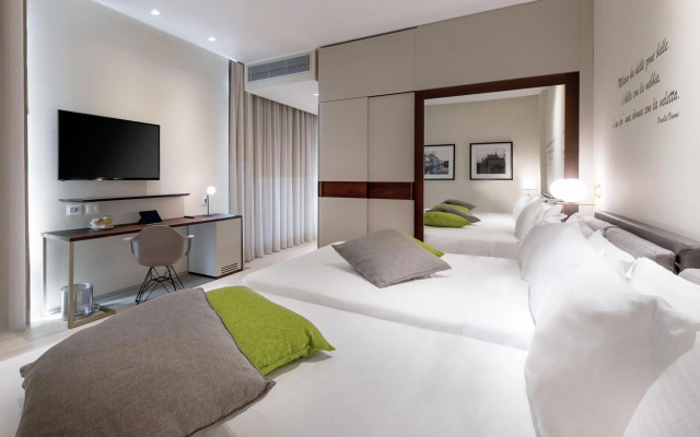 Canada Hotel
