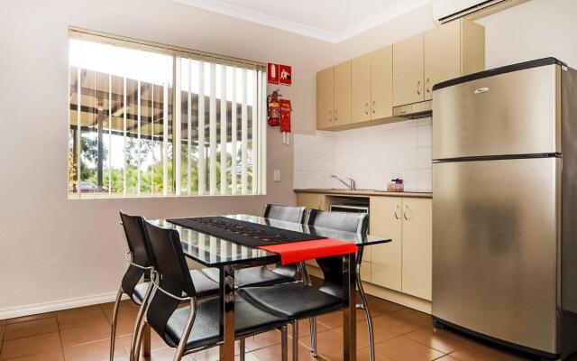 Collie Heights Motel Apartments