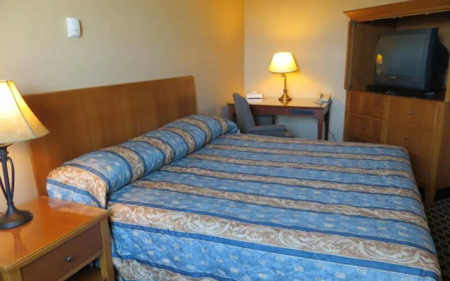 Athabasca Valley Inn & Suites