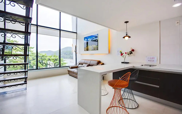 Tongyeong Mari Joa Pension