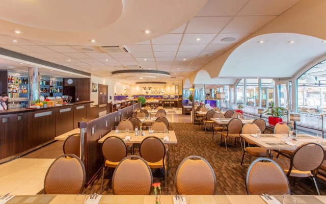 Hotel Senec Lake Resort
