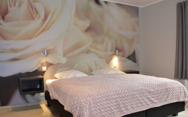 Exquisite Holiday Home in Manhay with Sauna