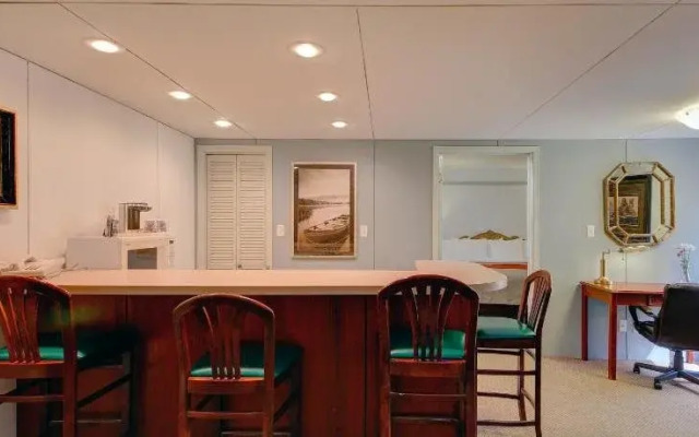 Western Inn and Suites