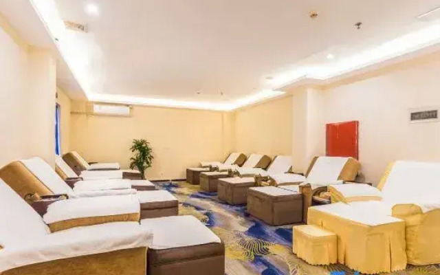 Yueta X E-sports Apartment (Xiajiao Subway Station Branch)