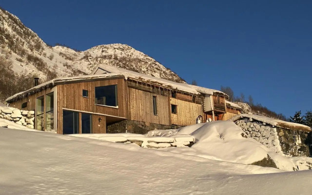 Ein Heilt Spesiell Lave I Røldal
