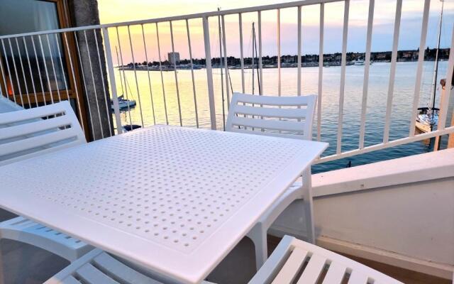 Umag center seafront seaview old town apartment 1