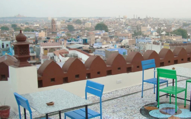 Bhavyam Heritage Guest House & Rooftop Restaurant
