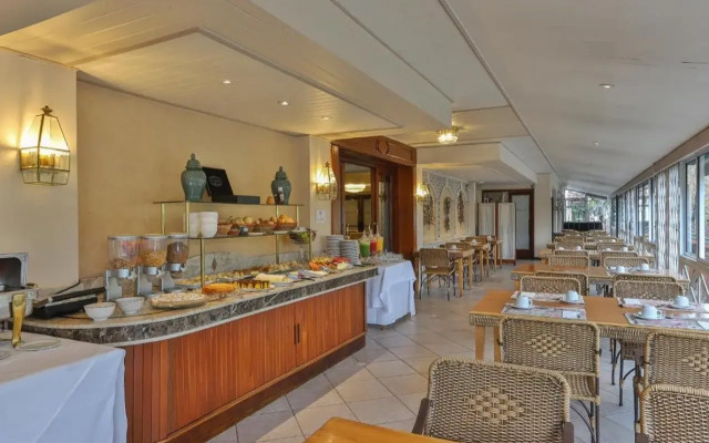 Le Suisse Elegance Hotel