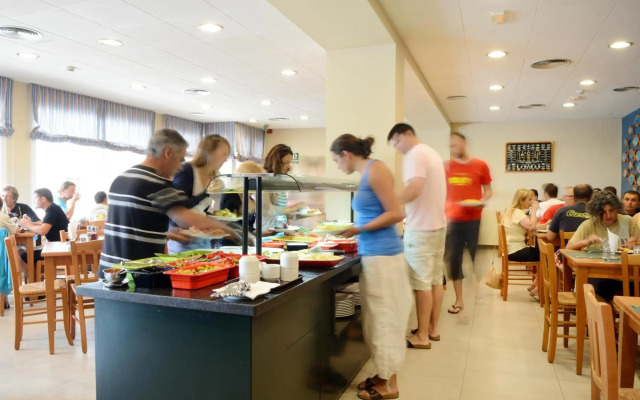 Hotel & Diving les Illes