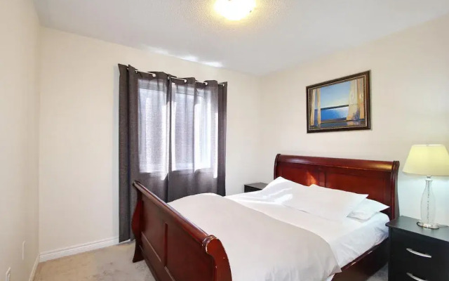 Executive Suite at Brampton House