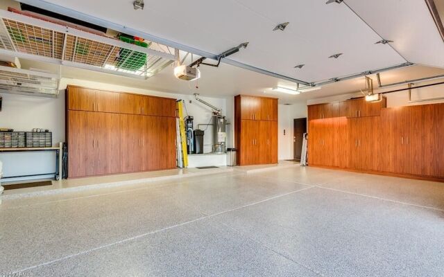 Casa Monument 3 Bedroom Home by RedAwning