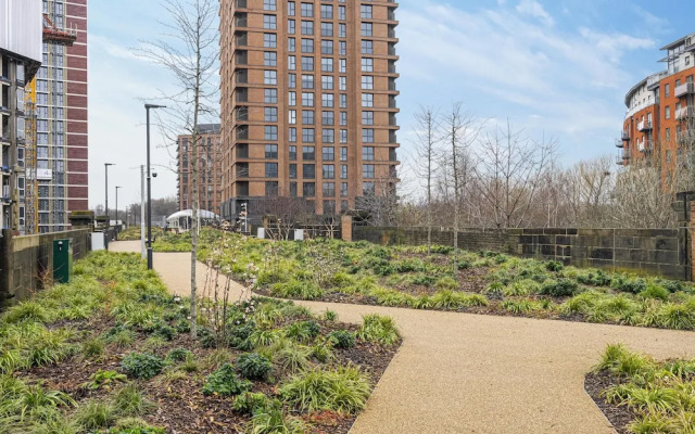 Two Bedroom Waterside Flat
