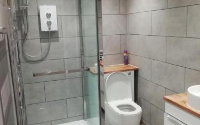 Warren Carr Courtyard Barn