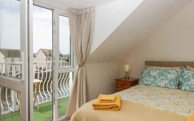 Lazey Cottage