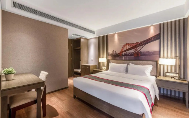 Rezen Kingtown Hotel (Chongqing Xinpaifang)