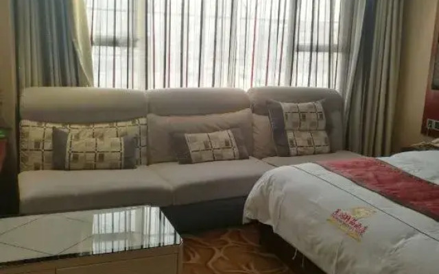 Huangping Jinghong Business Hotel