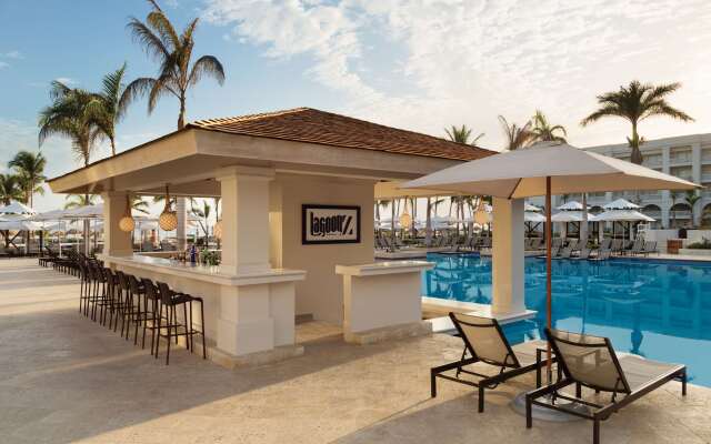 Hyatt Ziva Rose Hall - All Inclusive