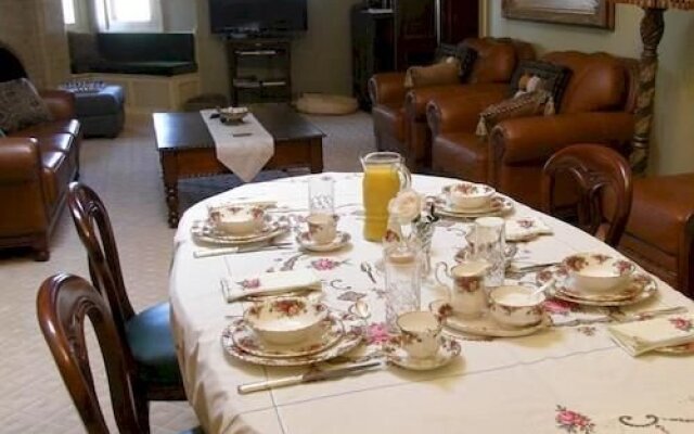 The Doulton - Luxury B&B