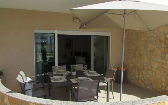 Pomba Branca (4-6 per.) Piscina, 500m Praia