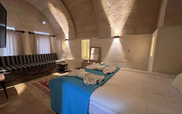 Uluyol Stone House