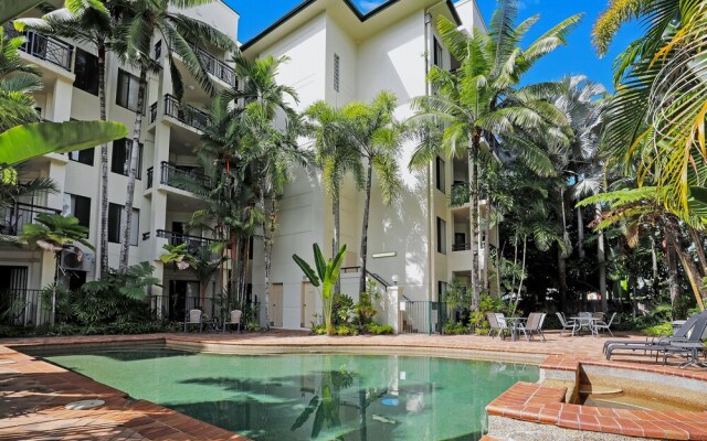 Unique Tropic Escape 111