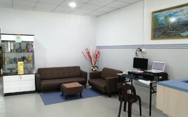 Beautiful Double Room With Ac in Kuching Center