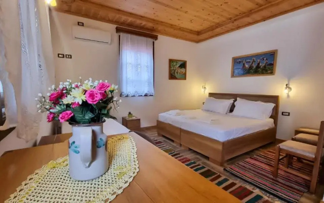 Arben Qemeri Guest House