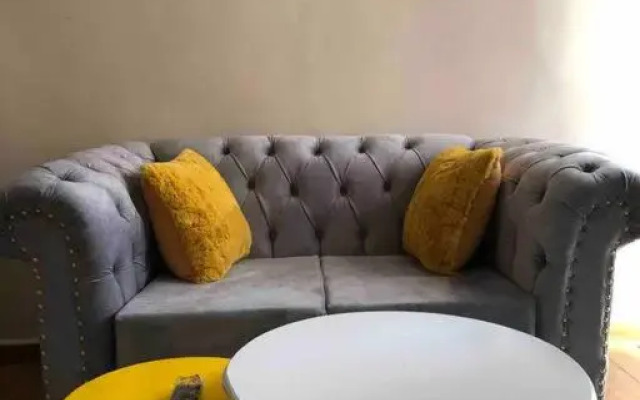 Serenity Studio, Lovely spacious 1-bedroom with ample parking