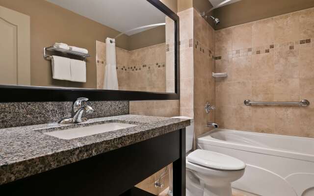 Best Western Plus Baker Street Inn