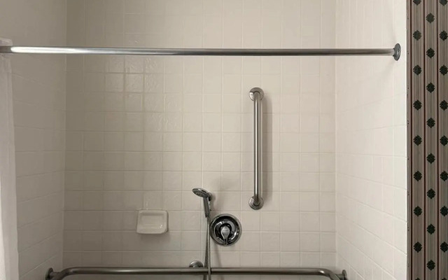 Evergreen Inn and Suites