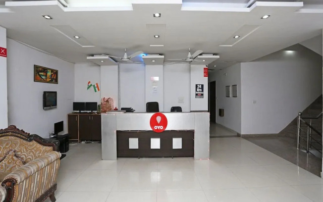 OYO 10257 Hotel Lotus Park