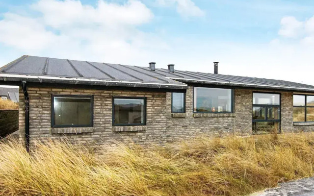 5 Star Holiday Home in Henne