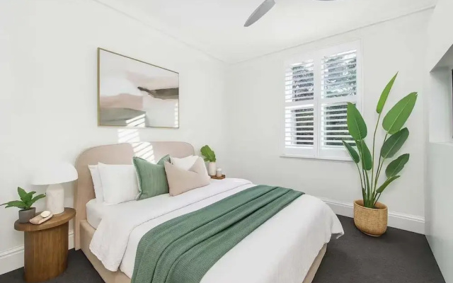 Stylish 4BR City Retreat