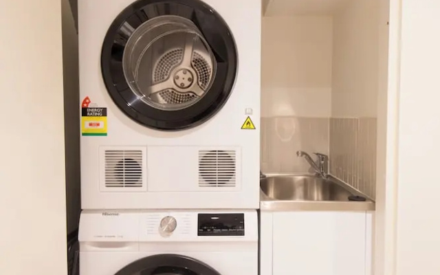 Melbourne Square 1 Bed – Guest Rooms – Melbourne