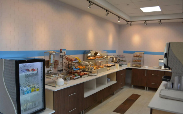 Holiday Inn Express & Suites Waterville - North by IHG