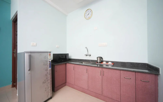 OYO 4662 Apartment Navalur
