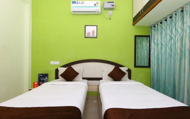 Hotel Fiesta House By OYO Rooms