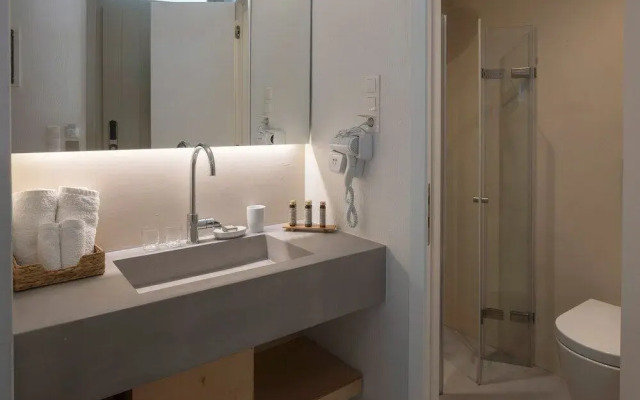 l anima boutique suites