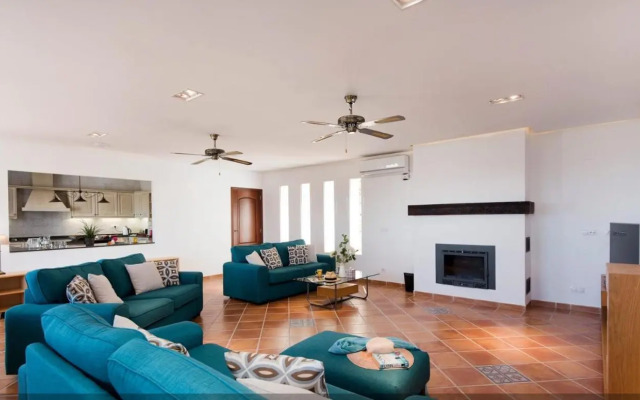 Villa Beniarres Guest House B&B in Moraira