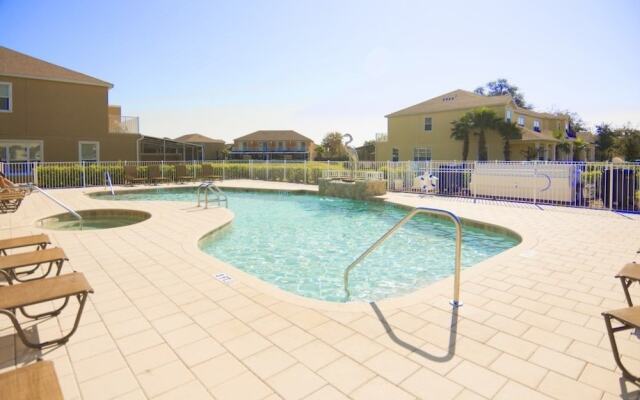 Serenity Townhomes by Aco