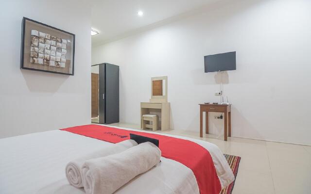 RedDoorz near Jatinangor Town Square