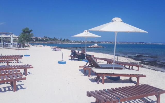 Stunning Spacious 2-bed Apartment in Liopetri