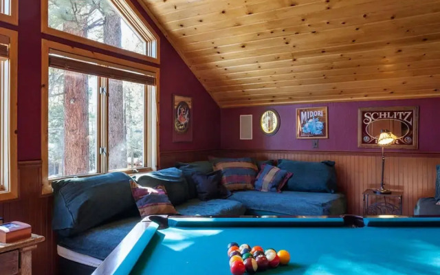 Pine View Lodge by Tahoe Mountain Properties