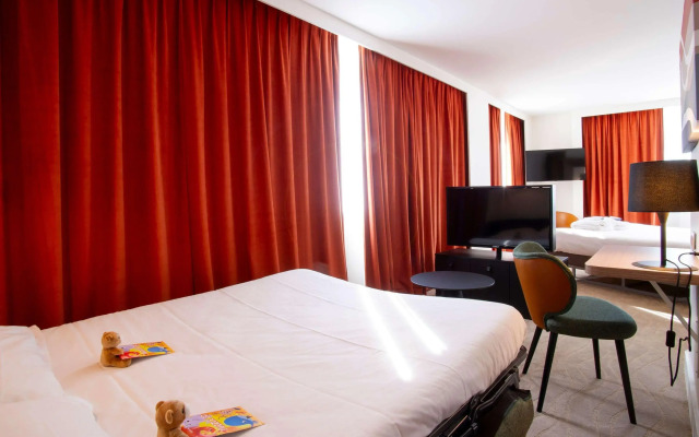 Novotel Lyon Centre Confluence Bord de Saone