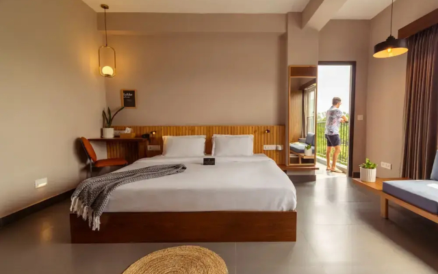 Minimalist Poshtel & Suites