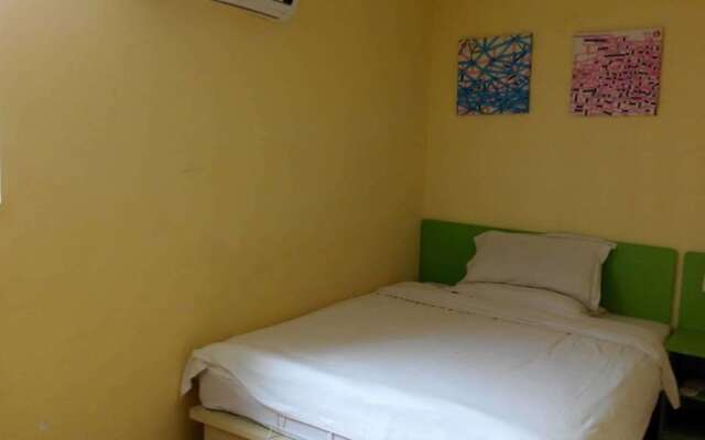 Yimi Hotel Changshou Metro Branch