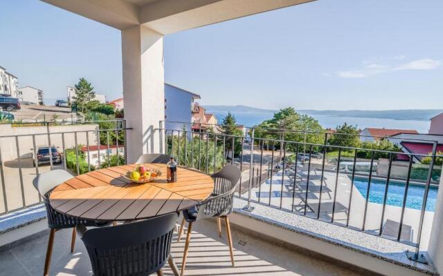 Apartment House Vista