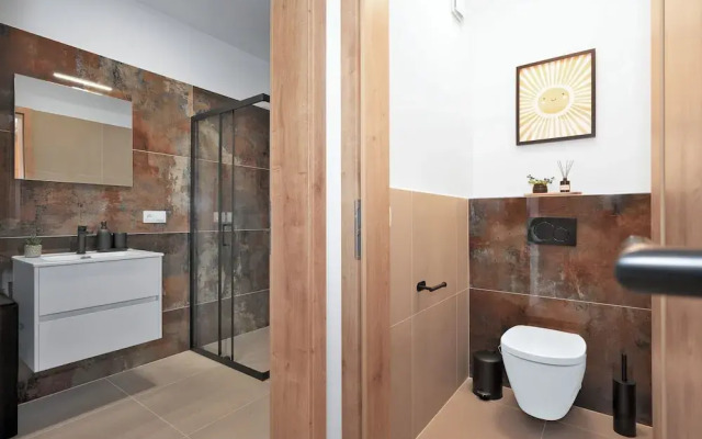 Fully equipped apartments with Terraces, Free garage parking, Netflix & AC - by Apartmány Šlapanice cz